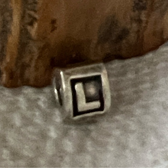 Pandora Block Letter L 💎🌸Retired🌸💎 Sterling Silver - Picture 3 of 5